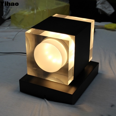 購入 Modern LED Wall Lamp with Crystal Shade Warm White 3500K オンライン製造